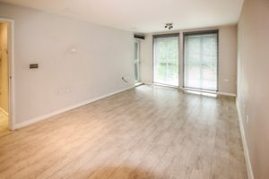 LIVING ROOM- click for photo gallery